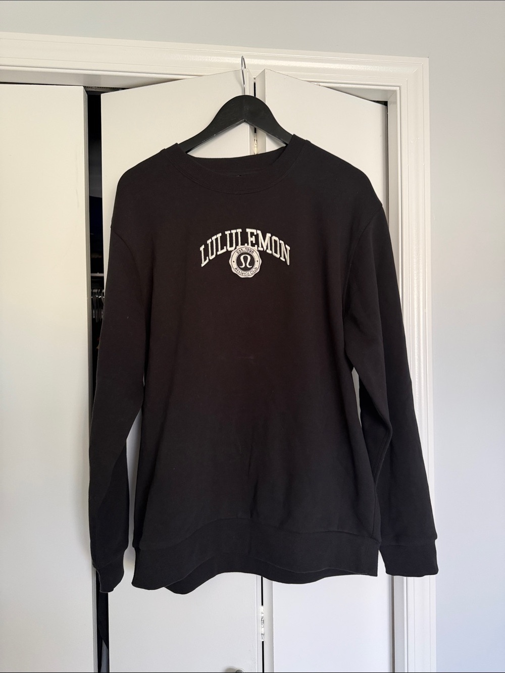 lululemon athletica Black Men's Crewneck Sweatshirt